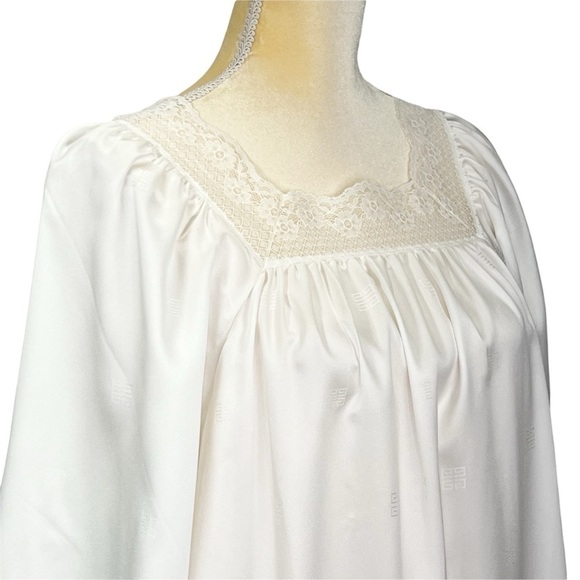 Vintage Givenchy Intimates Satin Nightgown Size Small White Lace Trimmed vtg EUC - Picture 1 of 7